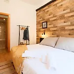 Somontano | 1 | 4 Pax | Balcon Apartment *