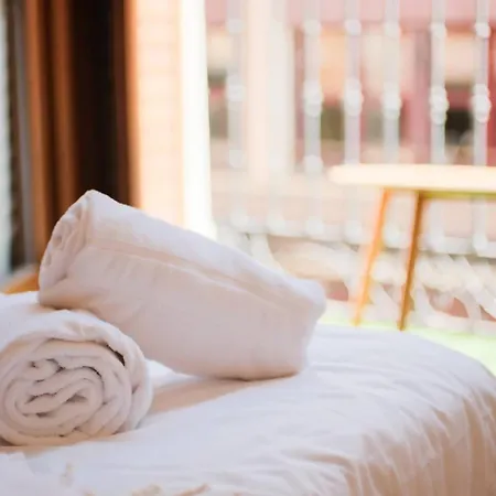 Somontano | 1 | 4 Pax | Balcon Apartment Zaragoza